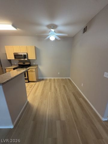 8250 North GRAND CANYON Drive 2158, Las Vegas, NV 89166