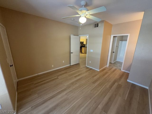 8250 North GRAND CANYON Drive 2158, Las Vegas, NV 89166