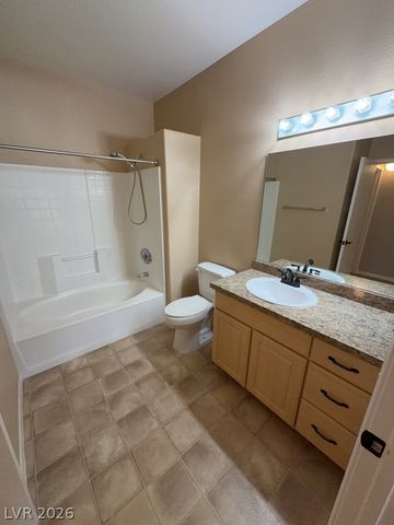 8250 North GRAND CANYON Drive 2158, Las Vegas, NV 89166