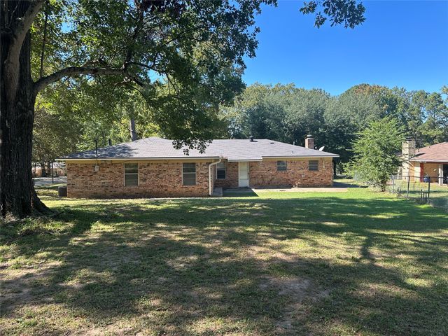 424 Irving Bluff Road, Shreveport, LA 71107