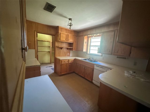 424 Irving Bluff Road, Shreveport, LA 71107