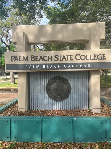 217 E Tall Oaks Circle, Palm Beach Gardens, FL 33410