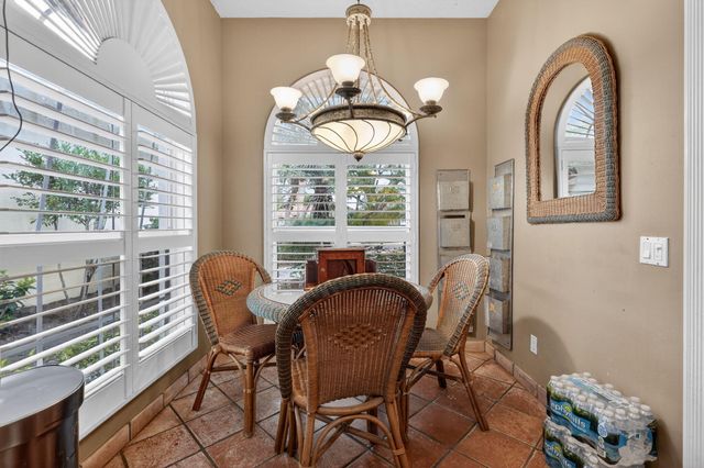 217 E Tall Oaks Circle, Palm Beach Gardens, FL 33410