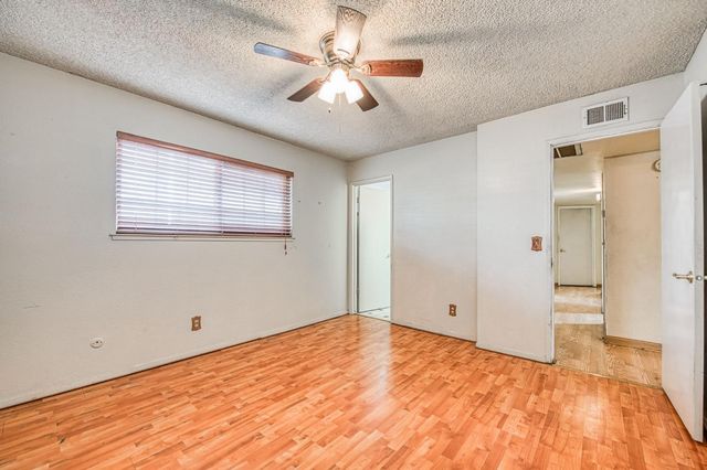 2306 Stanford Avenue, Clovis, CA 93611