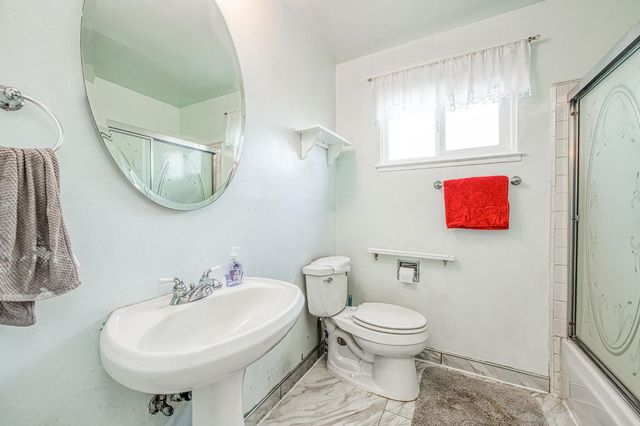 2306 Stanford Avenue, Clovis, CA 93611