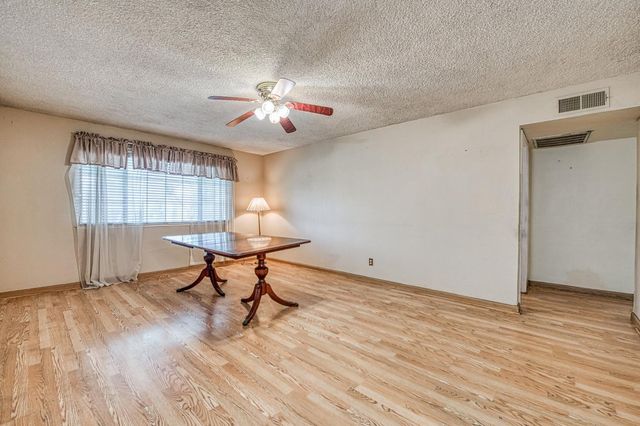 2306 Stanford Avenue, Clovis, CA 93611