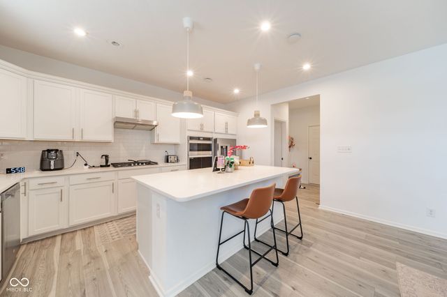 8752 Dorill Creek Lane, Indianapolis, IN 46259