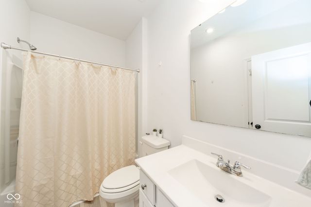 8752 Dorill Creek Lane, Indianapolis, IN 46259
