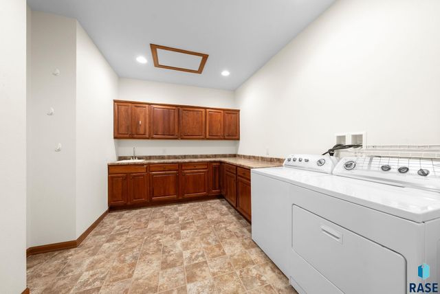 3000 W Stratton St Street, Sioux Falls, SD 57108