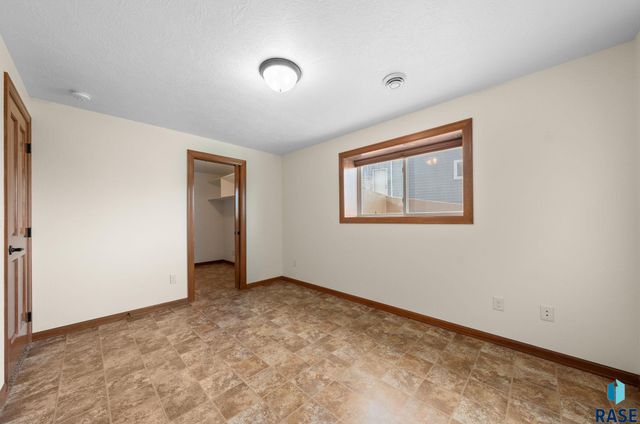 3000 W Stratton St Street, Sioux Falls, SD 57108