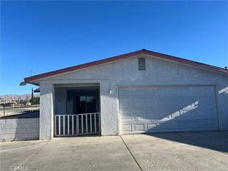 13060 Kiowa Road, Apple Valley, CA 92308