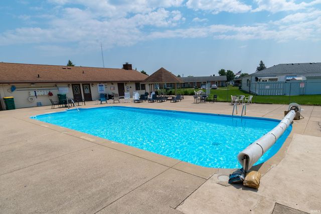 1006 Berkley Circle, Mishawaka, IN 46544