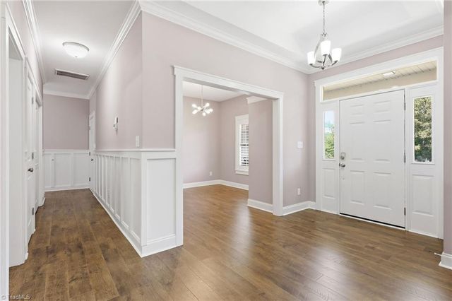 2100 Waterford Pointe Road, Lexington, NC 27292