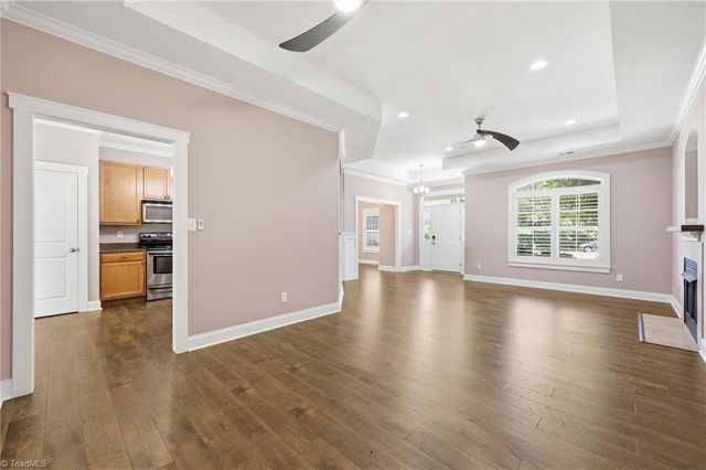 2100 Waterford Pointe Road, Lexington, NC 27292