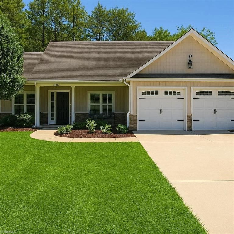2100 Waterford Pointe Road, Lexington, NC 27292