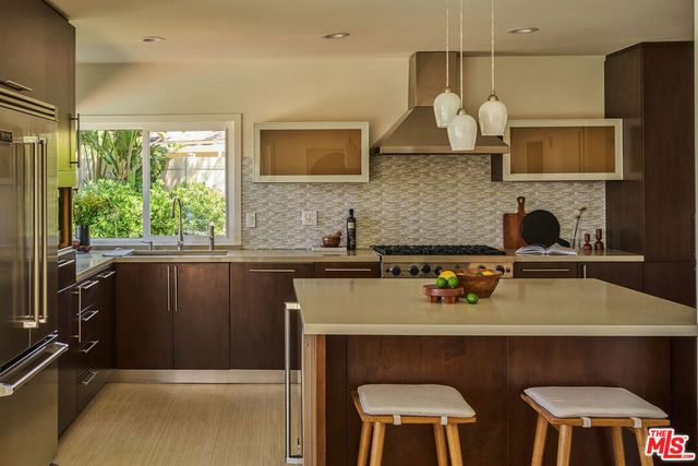 21737 Woodland Crest Drive, Woodland Hills, CA 91364