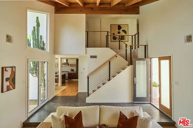 21737 Woodland Crest Drive, Woodland Hills, CA 91364