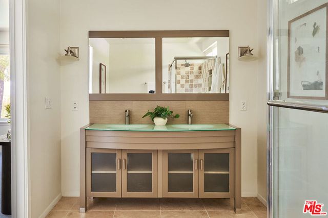 21737 Woodland Crest Drive, Woodland Hills, CA 91364