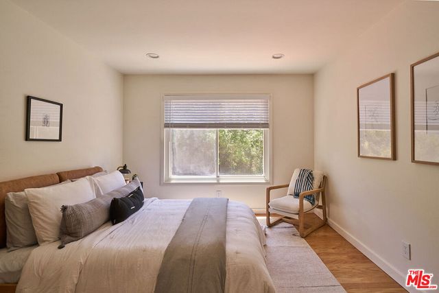 21737 Woodland Crest Drive, Woodland Hills, CA 91364