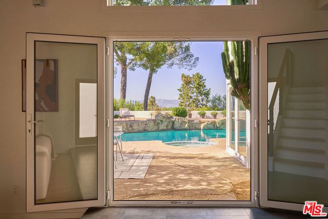 21737 Woodland Crest Drive, Woodland Hills, CA 91364