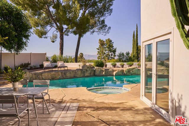 21737 Woodland Crest Drive, Woodland Hills, CA 91364