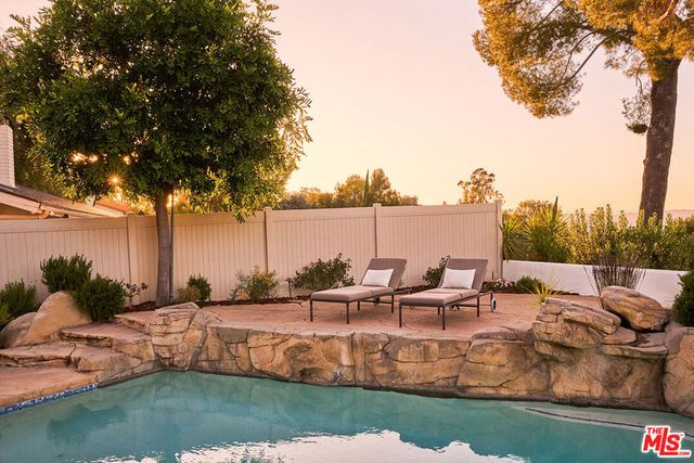 21737 Woodland Crest Drive, Woodland Hills, CA 91364
