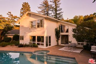 21737 Woodland Crest Drive, Woodland Hills, CA 91364