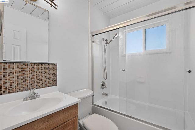 2318 Lowell Avenue, Richmond, CA 94804