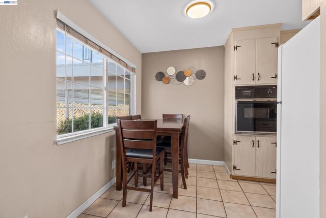 2318 Lowell Avenue, Richmond, CA 94804