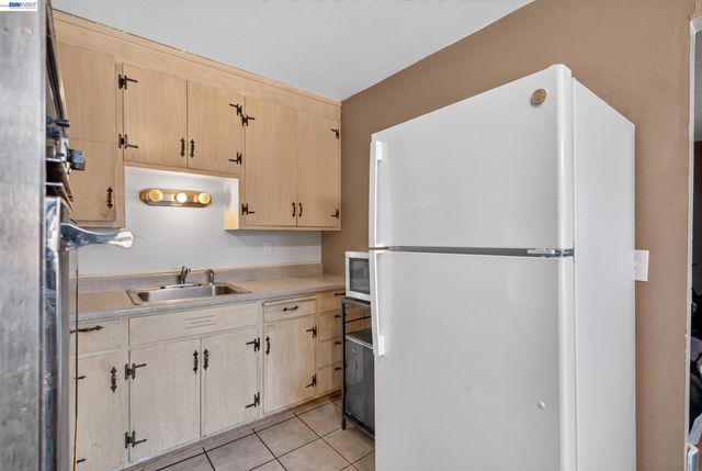2318 Lowell Avenue, Richmond, CA 94804