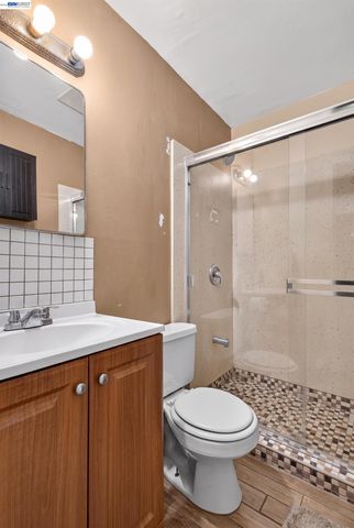 2318 Lowell Avenue, Richmond, CA 94804