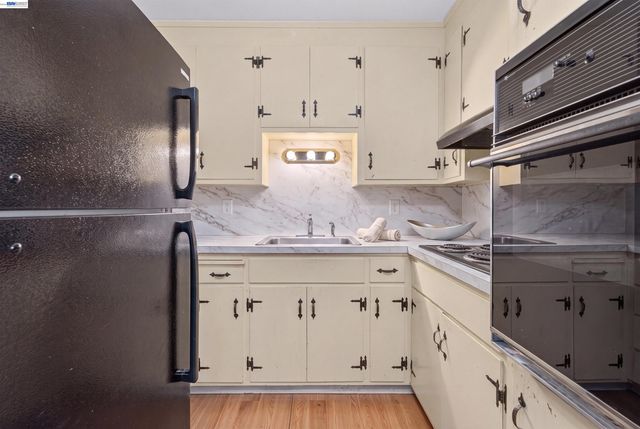 2318 Lowell Avenue, Richmond, CA 94804
