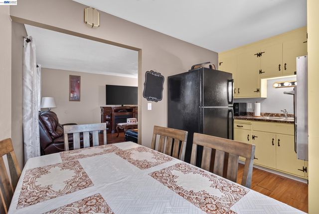 2318 Lowell Avenue, Richmond, CA 94804