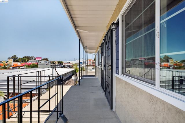 2318 Lowell Avenue, Richmond, CA 94804