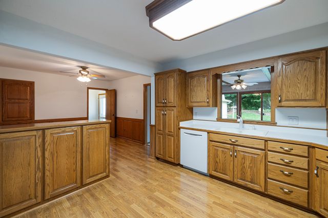4601 Fairview Drive, Pleasant Hill, IA 50327