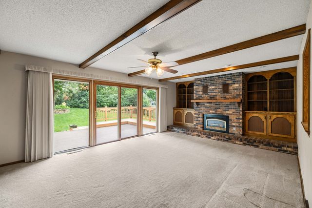 4601 Fairview Drive, Pleasant Hill, IA 50327
