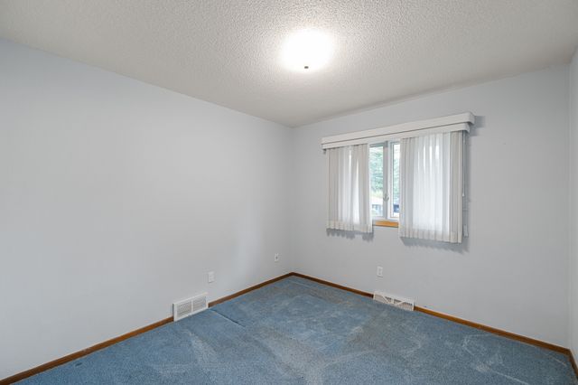 4601 Fairview Drive, Pleasant Hill, IA 50327