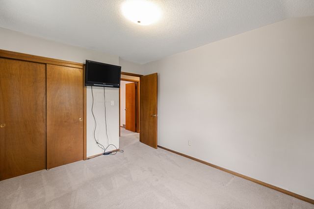 4601 Fairview Drive, Pleasant Hill, IA 50327
