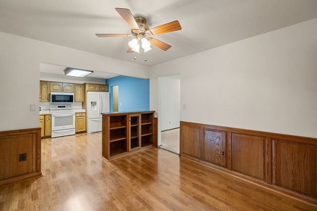 4601 Fairview Drive, Pleasant Hill, IA 50327