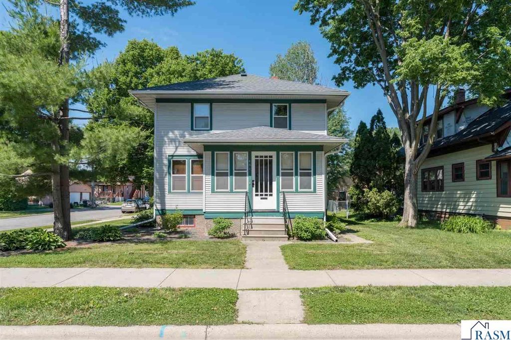 601 Wall Street, North Mankato, MN 56003