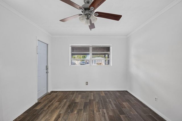 2220 N 57th Terrace, Hollywood, FL 33021