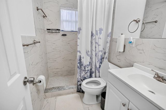 2220 N 57th Terrace, Hollywood, FL 33021