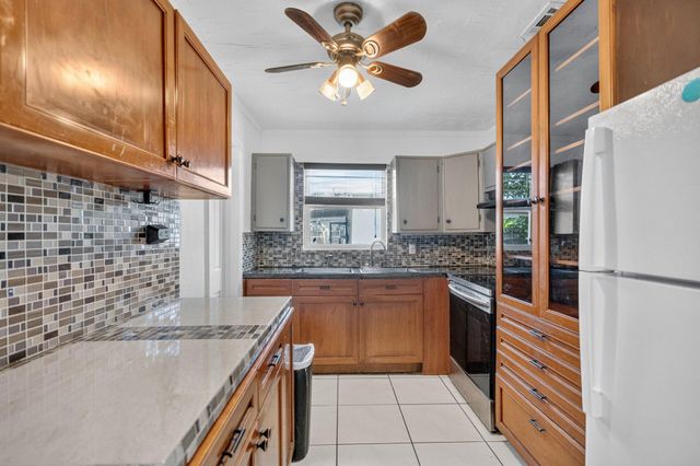 2220 N 57th Terrace, Hollywood, FL 33021