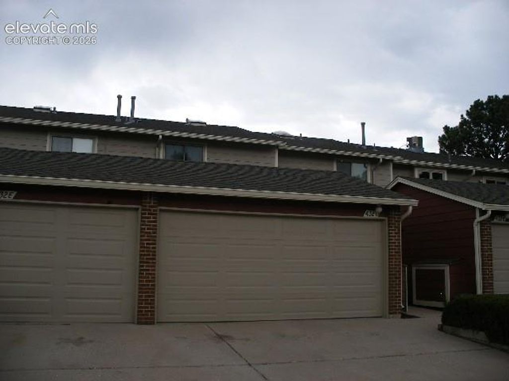 432 W Rockrimmon Boulevard D, Colorado Springs, CO 80919 — photo 2