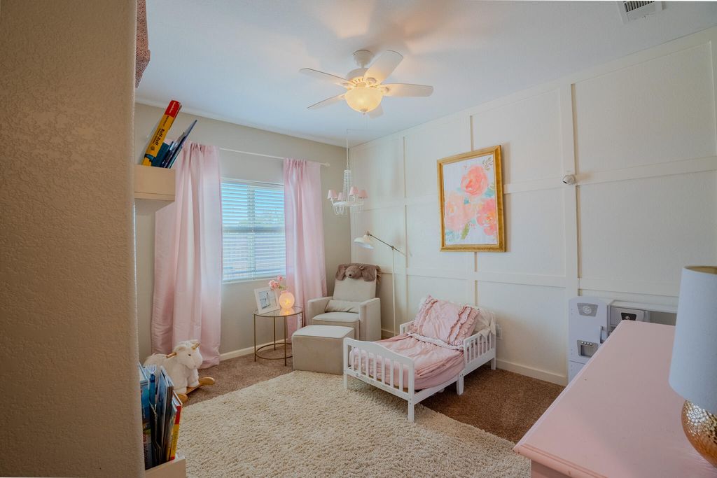 Image 30 of property listing at 433 Villa Cove Court, Tulare, CA 93274