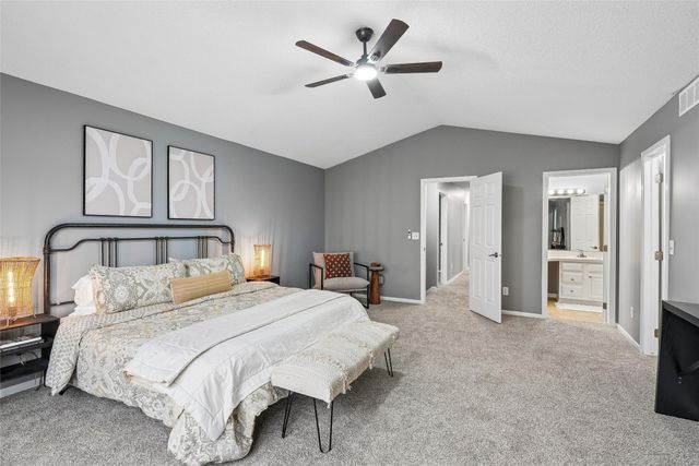 8114 Northview Drive, Urbandale, IA 50322