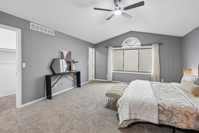 8114 Northview Drive, Urbandale, IA 50322