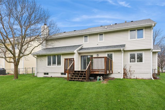 8114 Northview Drive, Urbandale, IA 50322