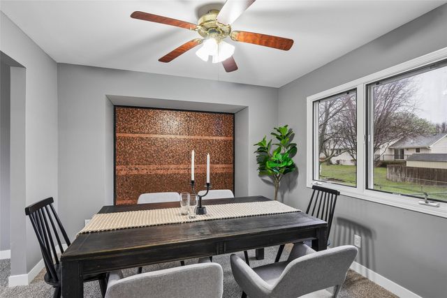 8114 Northview Drive, Urbandale, IA 50322