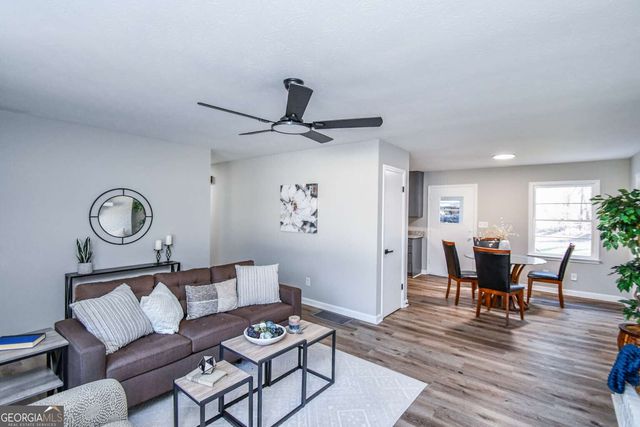 35 N Robinson Drive, Carrollton, GA 30117